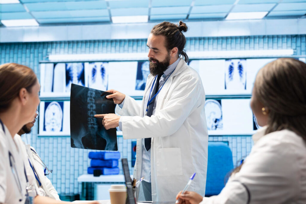 Best interventional radiologist in Islamabad performing minimally invasive procedures